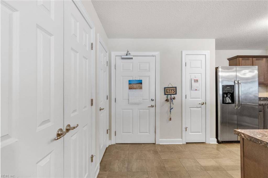 Chesapeake, VA 23324,1016 Thoroughgood WAY #104