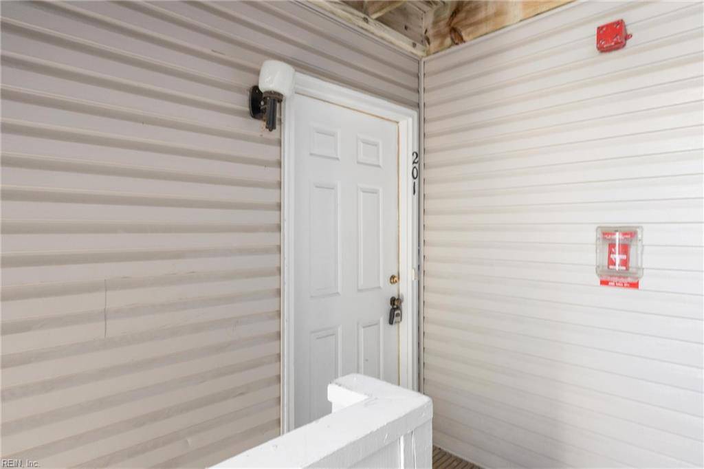 Virginia Beach, VA 23451,608 Shoreham Court CT #201