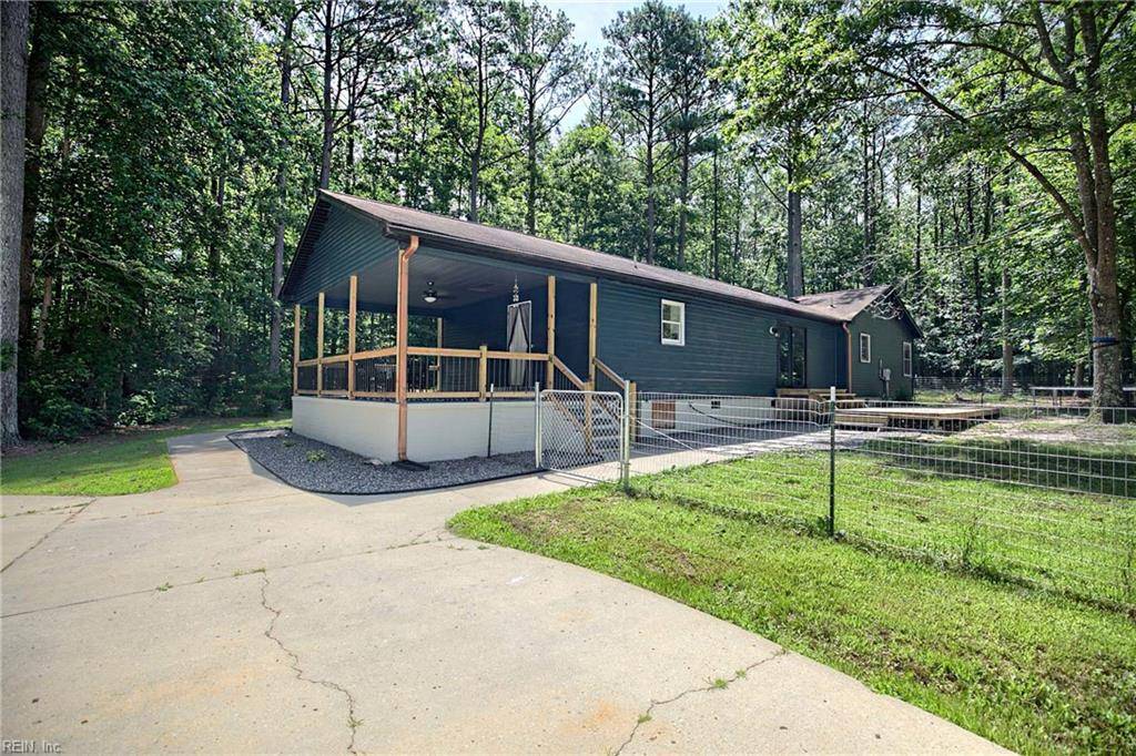 Gloucester, VA 23061,3876 Owl Trap RD