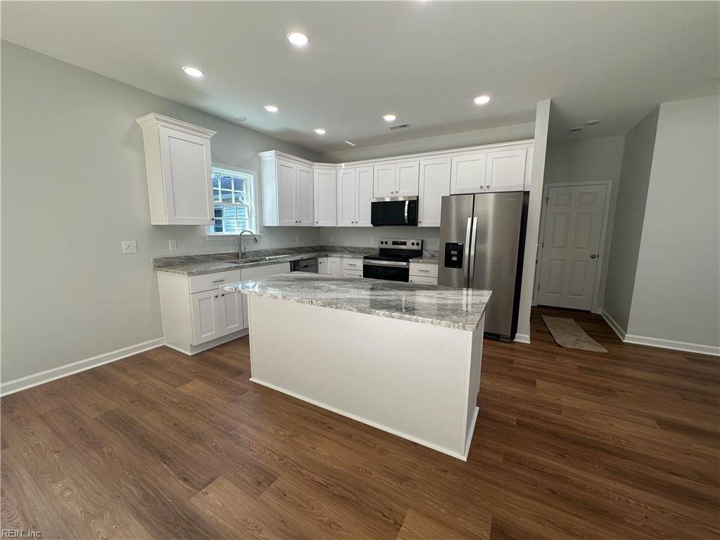 Smithfield, VA 23430,300 East ST