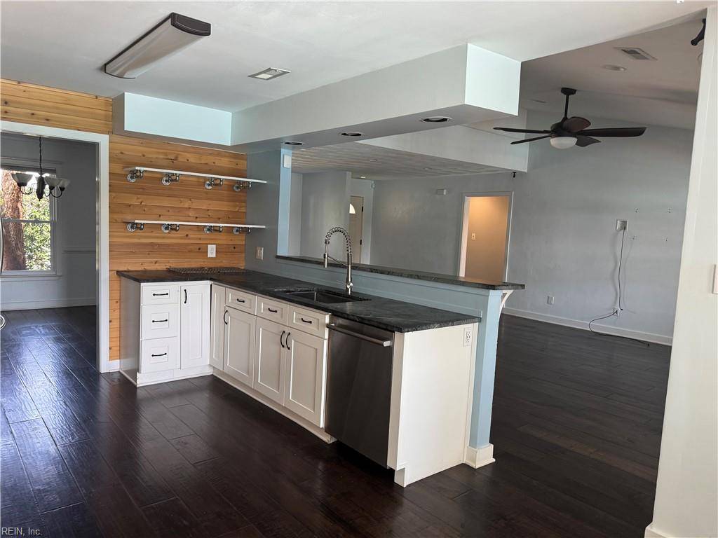 Chesapeake, VA 23320,1208 Copper Stone CIR