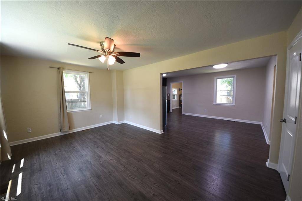 Norfolk, VA 23513,3742 Atterbury ST