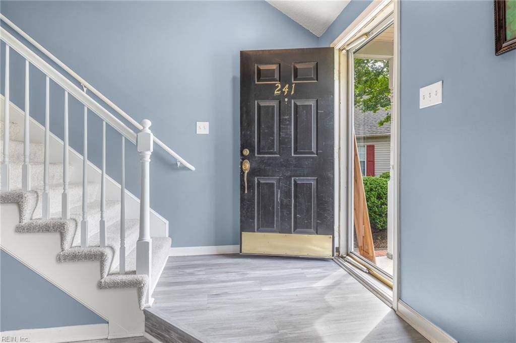 Chesapeake, VA 23322,241 N Hill LN