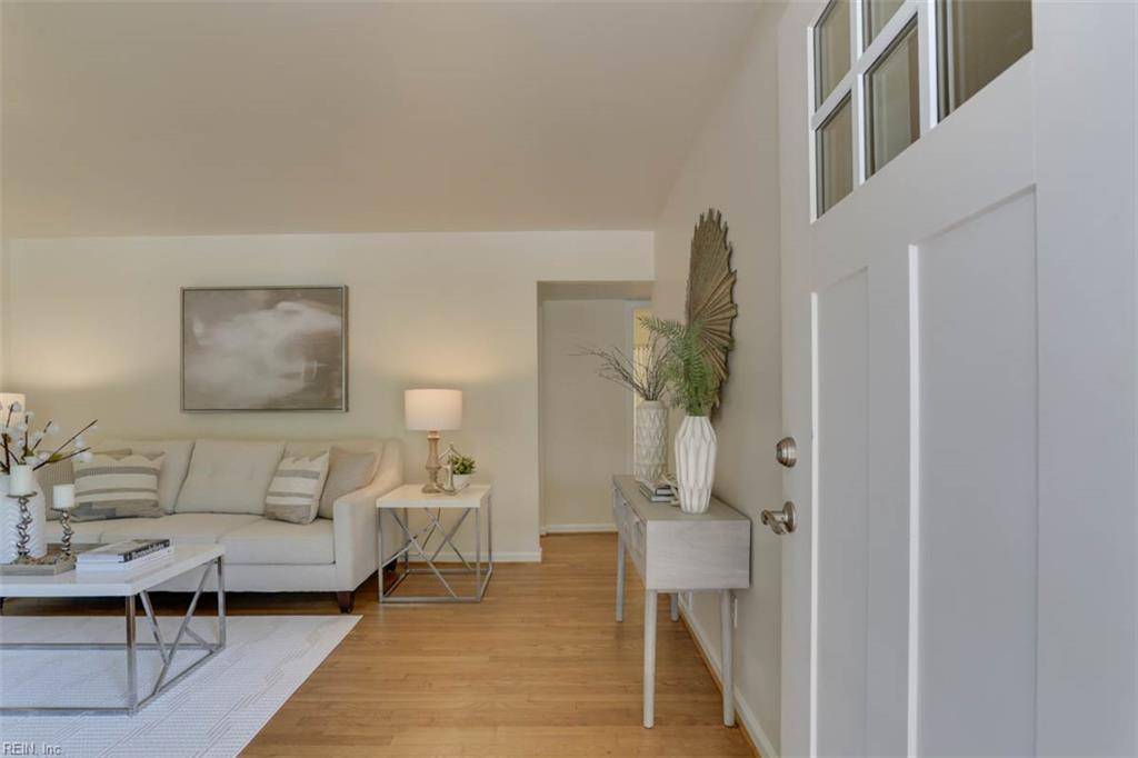 Newport News, VA 23608,43 Lakeshore DR