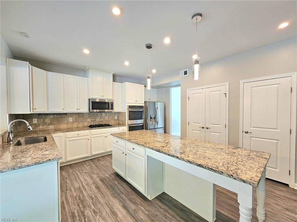 Chesapeake, VA 23323,2138 Tall Pine DR