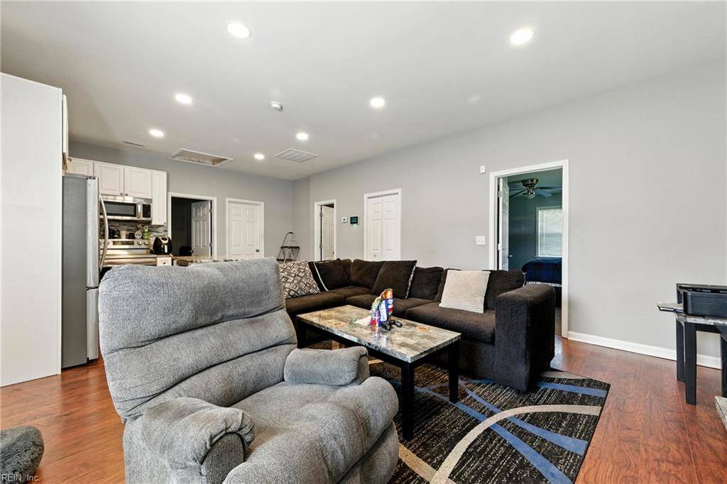 Newport News, VA 23607,910 41st ST