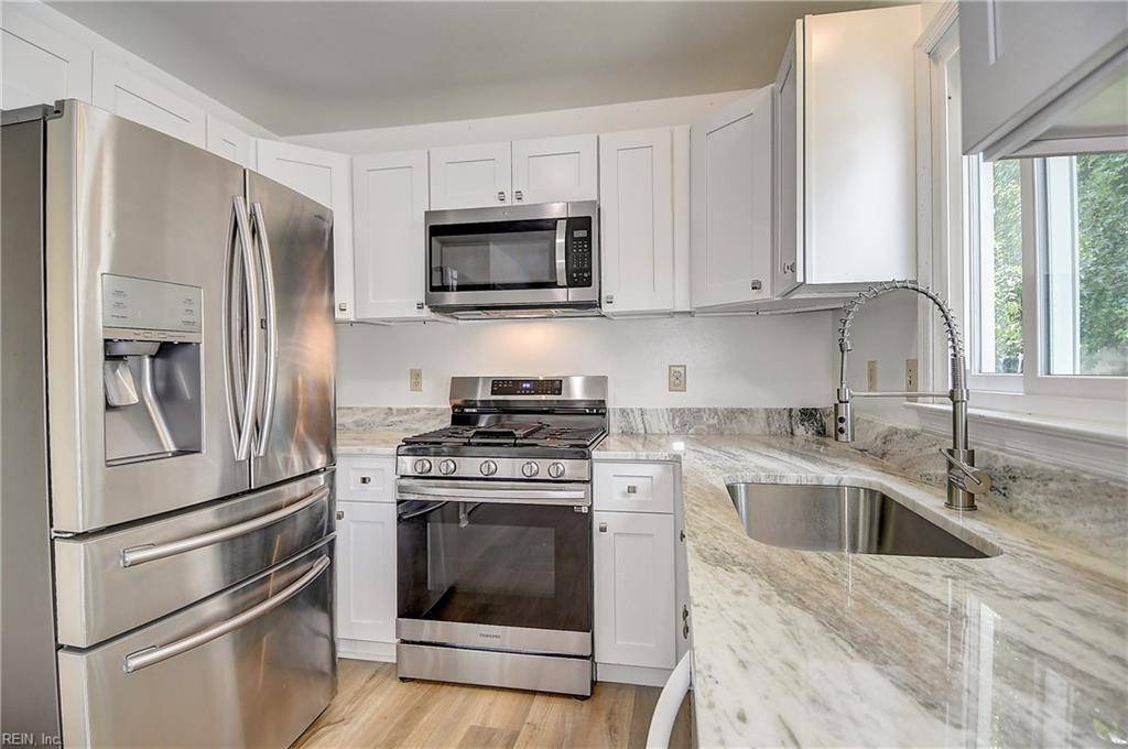 Hampton, VA 23666,28 St Johns DR