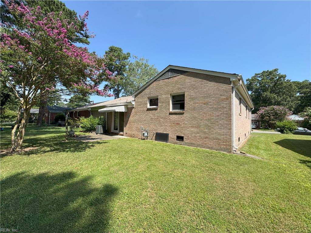 Hampton, VA 23664,40 Fox Grove DR
