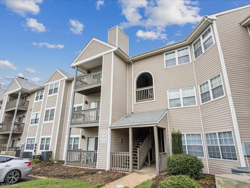 Hampton, VA 23666,119 Cape Dorey DR #3A
