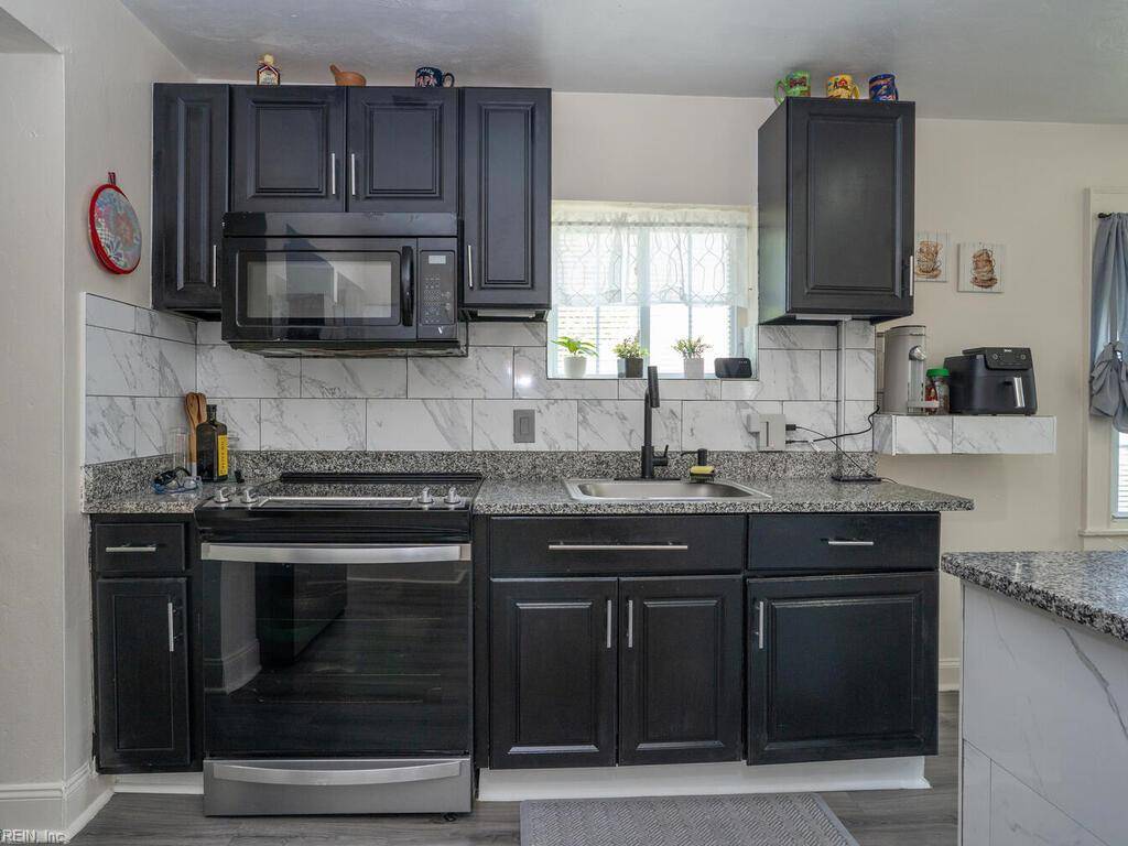 Portsmouth, VA 23702,25 Aylwin RD