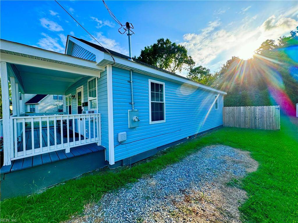 Suffolk, VA 23434,529 S Broad ST