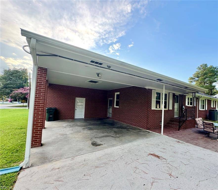 Smithfield, VA 23430,300 Red Point DR