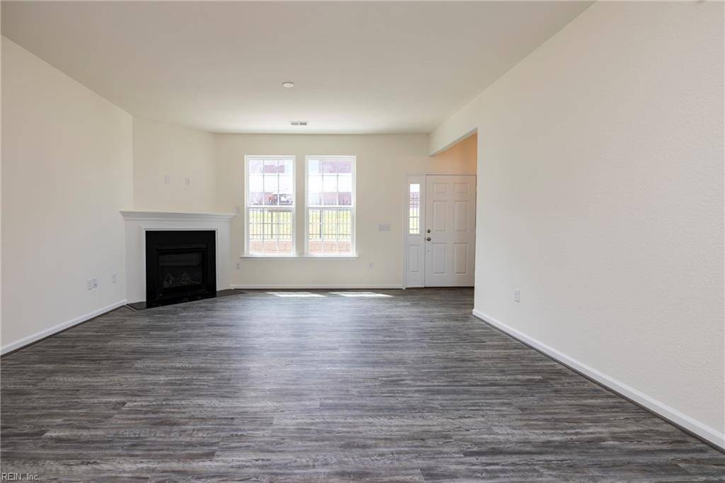 Suffolk, VA 23434,1007 Robinson RD #4C