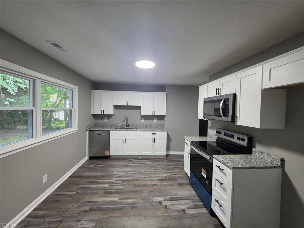 Portsmouth, VA 23702,4 Sampson PL