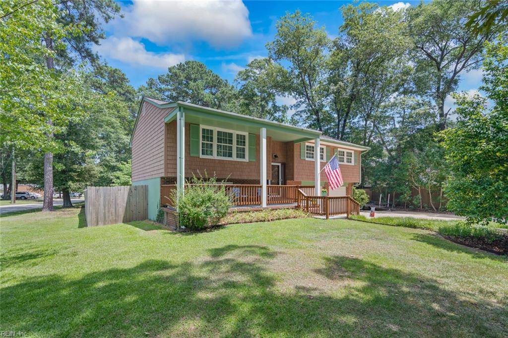 Gloucester Point, VA 23062,7899 Yacht Haven RD