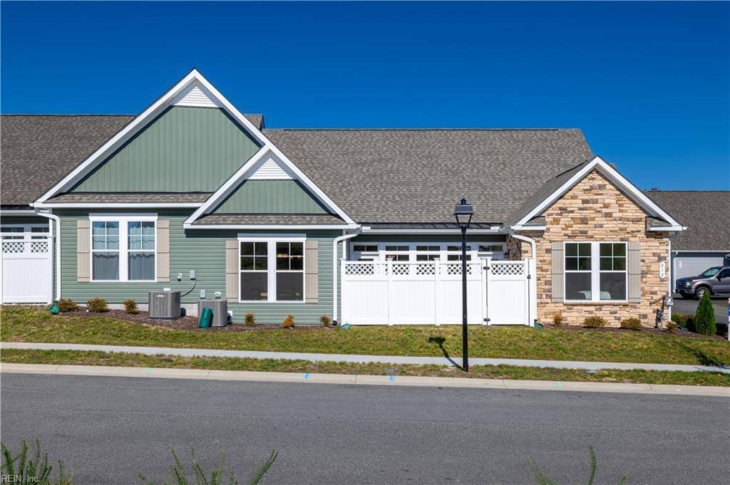 Smithfield, VA 23430,104 Cathedral ST #39-1