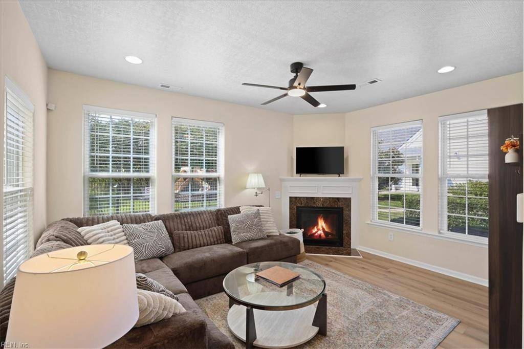 Suffolk, VA 23435,5226 Moreland ST