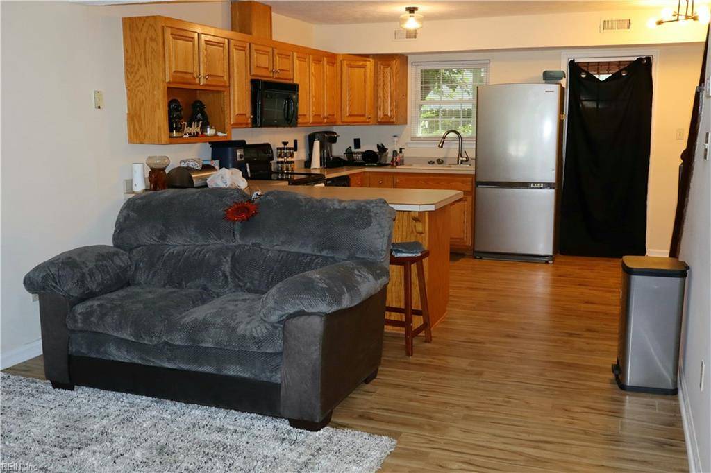 Newport News, VA 23602,316 Gaylor LN