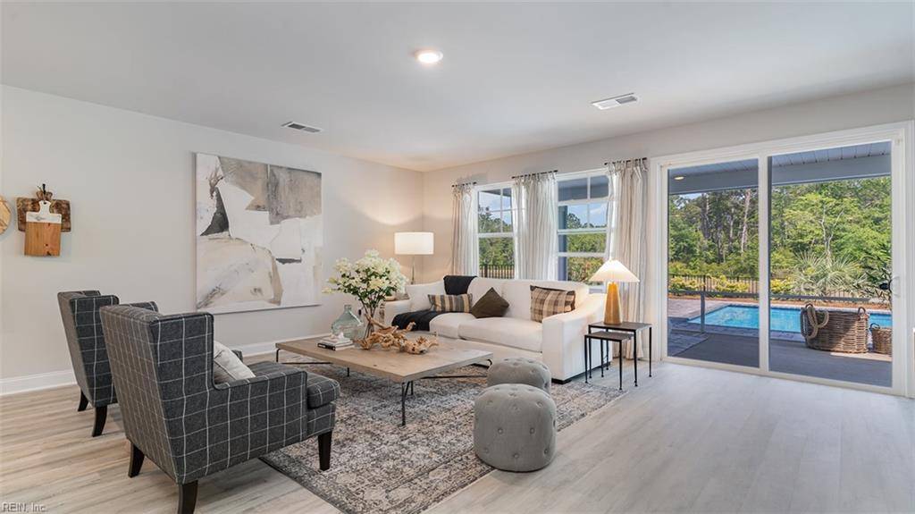 Yorktown, VA 23690,127 Gallop WAY