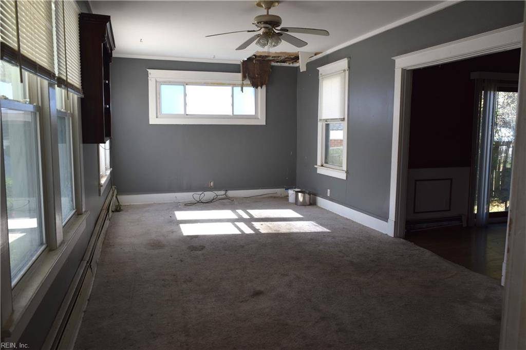 Hampton, VA 23669,115 E Pembroke AVE