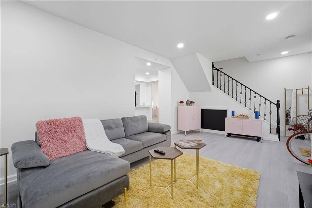 Hampton, VA 23661,94 Hampton Roads AVE