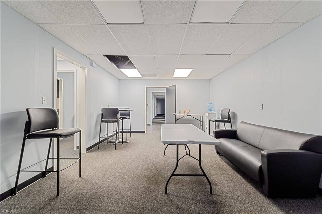 Norfolk, VA 23513,5423 Henneman DR