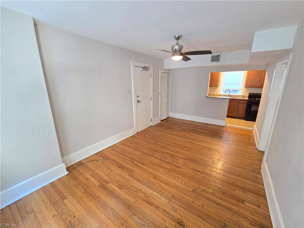 Norfolk, VA 23517,1217 Colonial AVE #C2