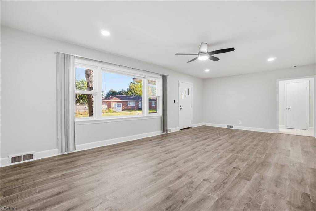 Norfolk, VA 23503,215 E Evans ST