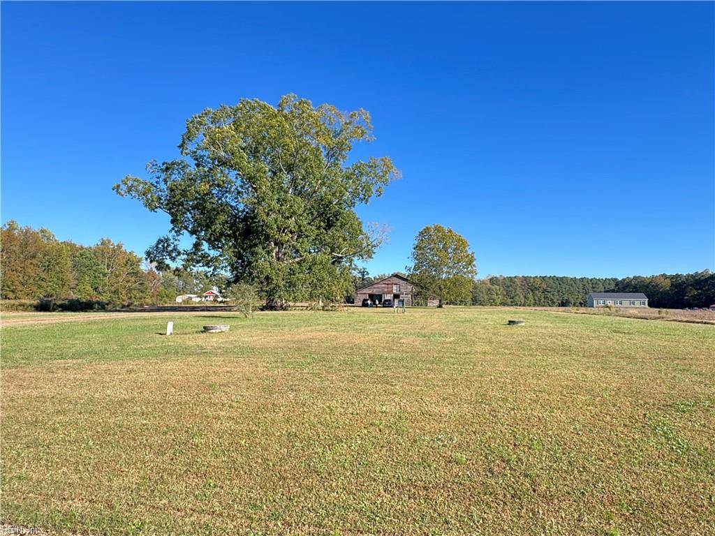 Windsor, VA 23487,15045 Trump Town RD