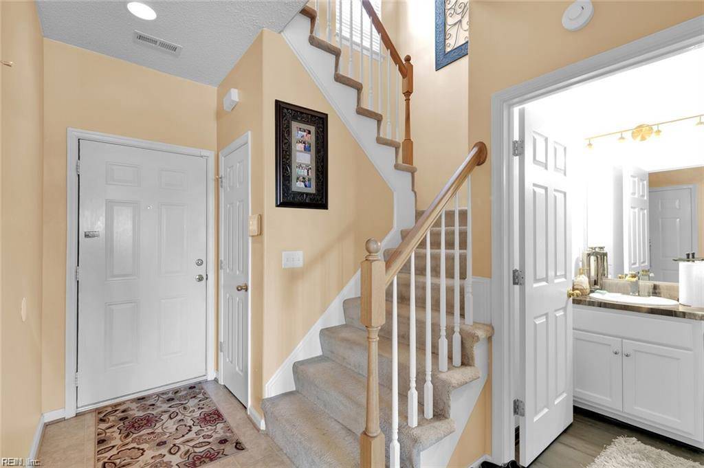 Hampton, VA 23666,423 Reflection LN