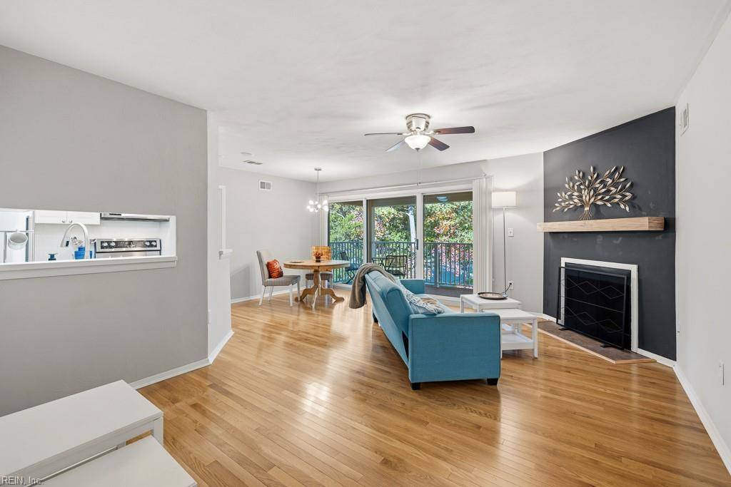 Virginia Beach, VA 23454,1001 Autumn Woods LN #111