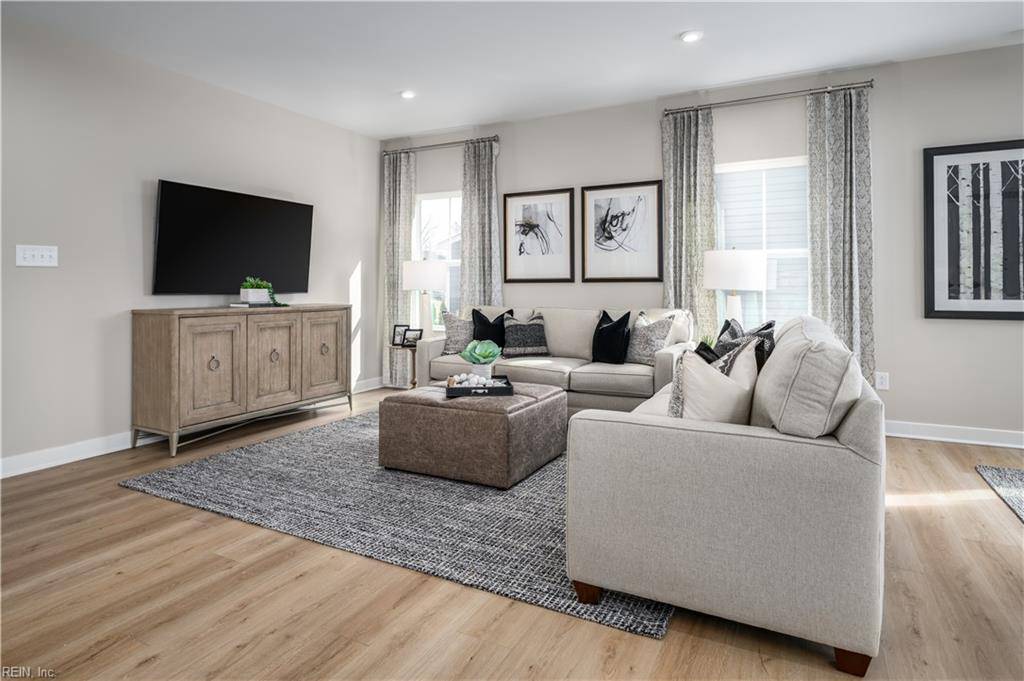 Moyock, NC 27958,203 Roberta LOOP