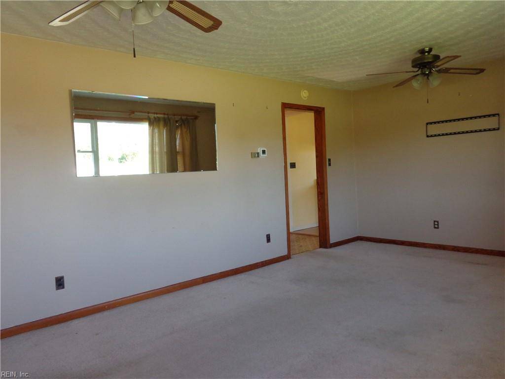 Chesapeake, VA 23323,928 Shillelagh RD