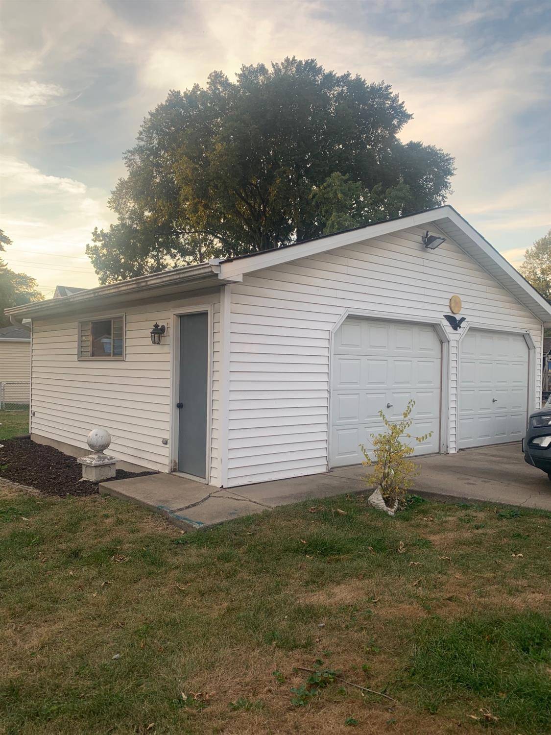 Highland, IN 46322,8938 Erie ST