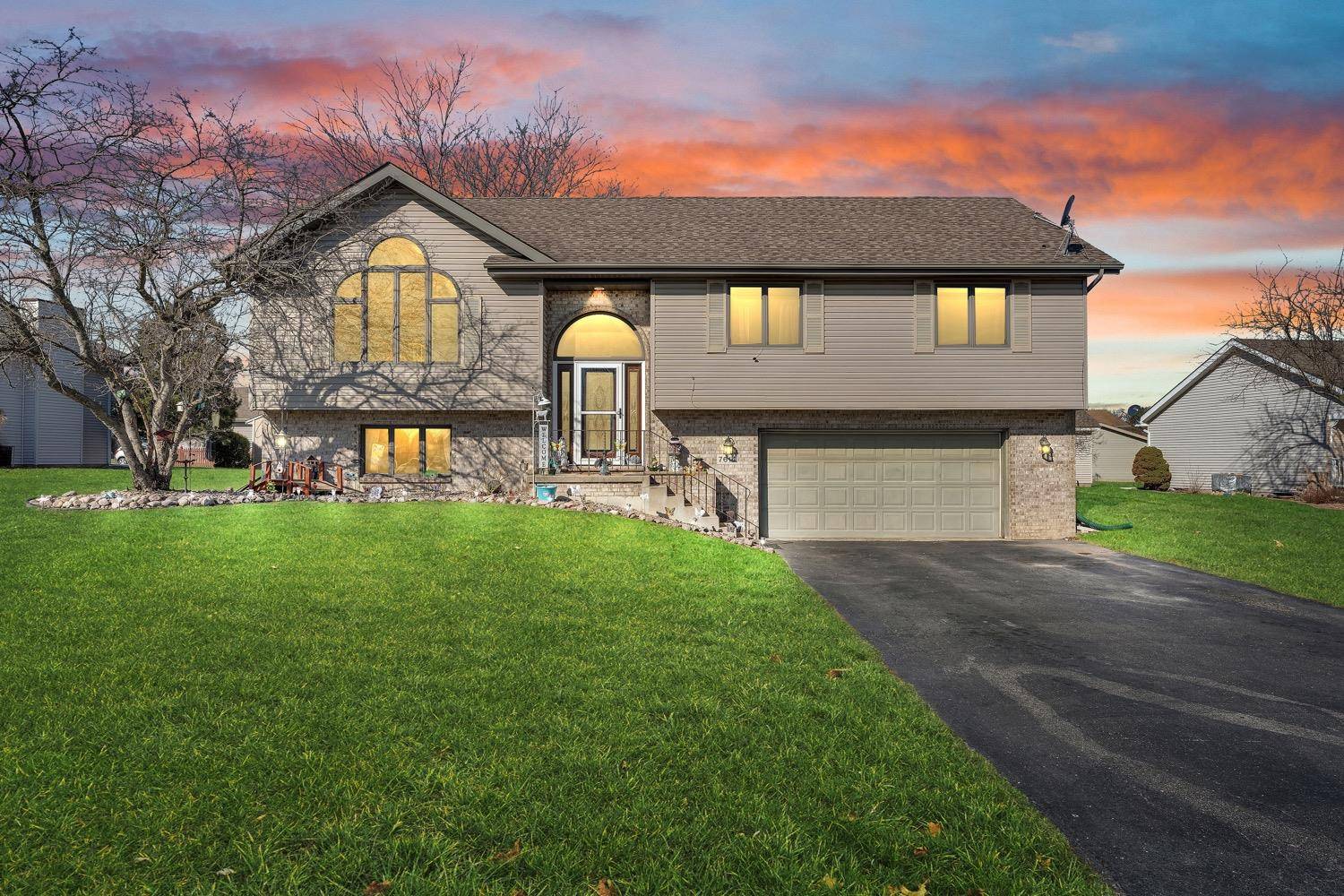 Schererville, IN 46375,7614 Dove DR