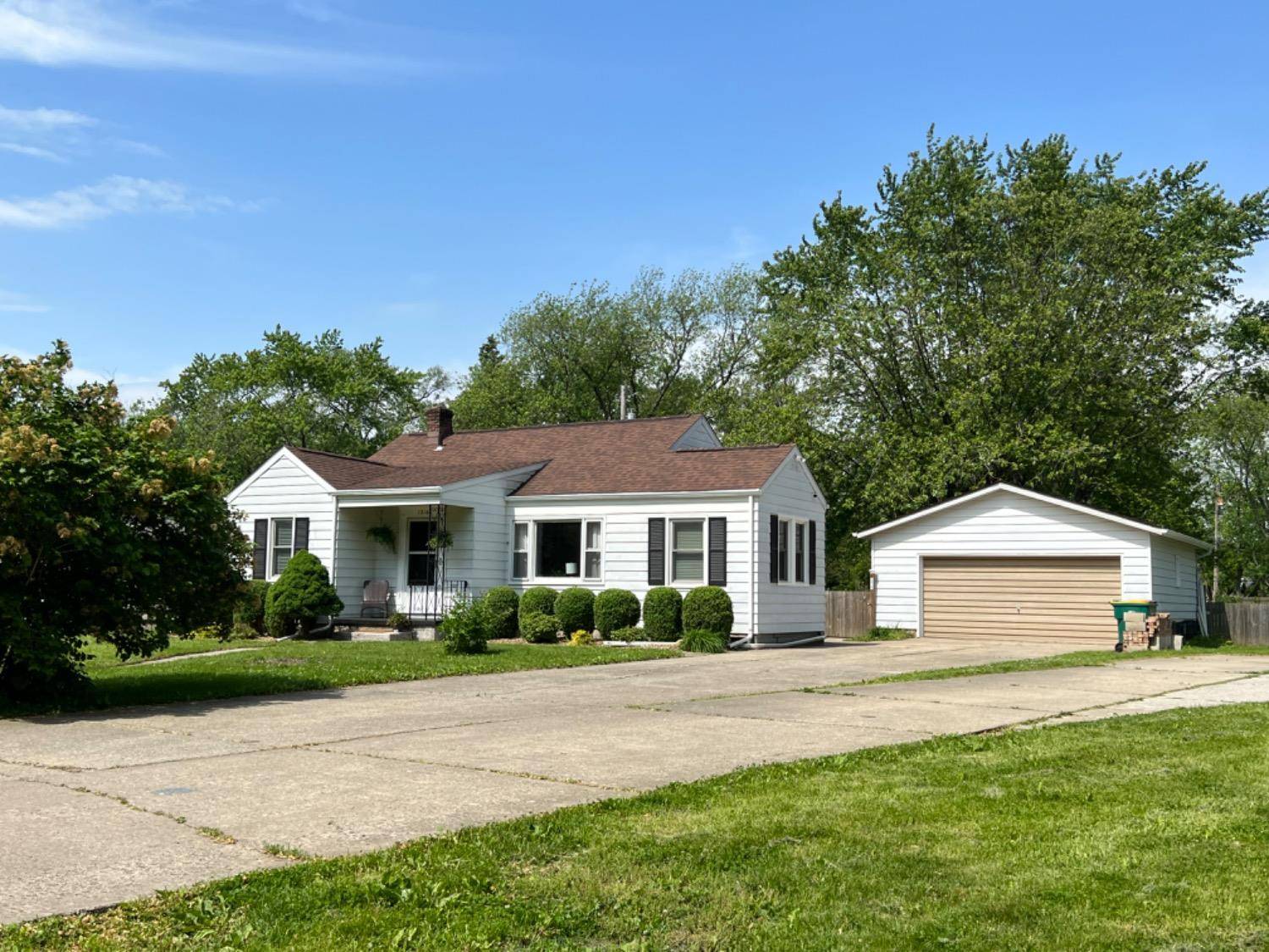 Merrillville, IN 46410,1216 W 62nd PL