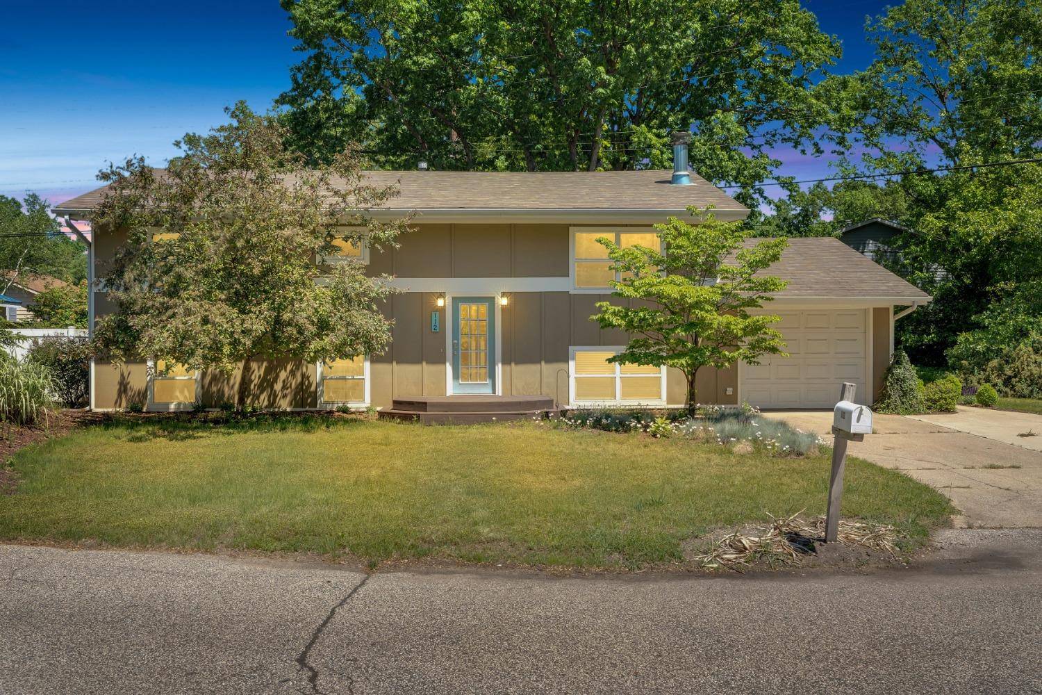 Michigan City, IN 46360,112 Carter RD