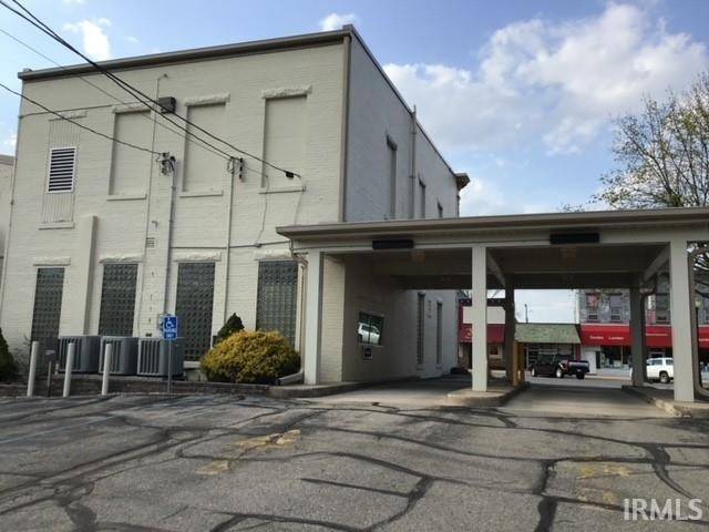 New Carlisle, IN 46552,118 E Michigan ST