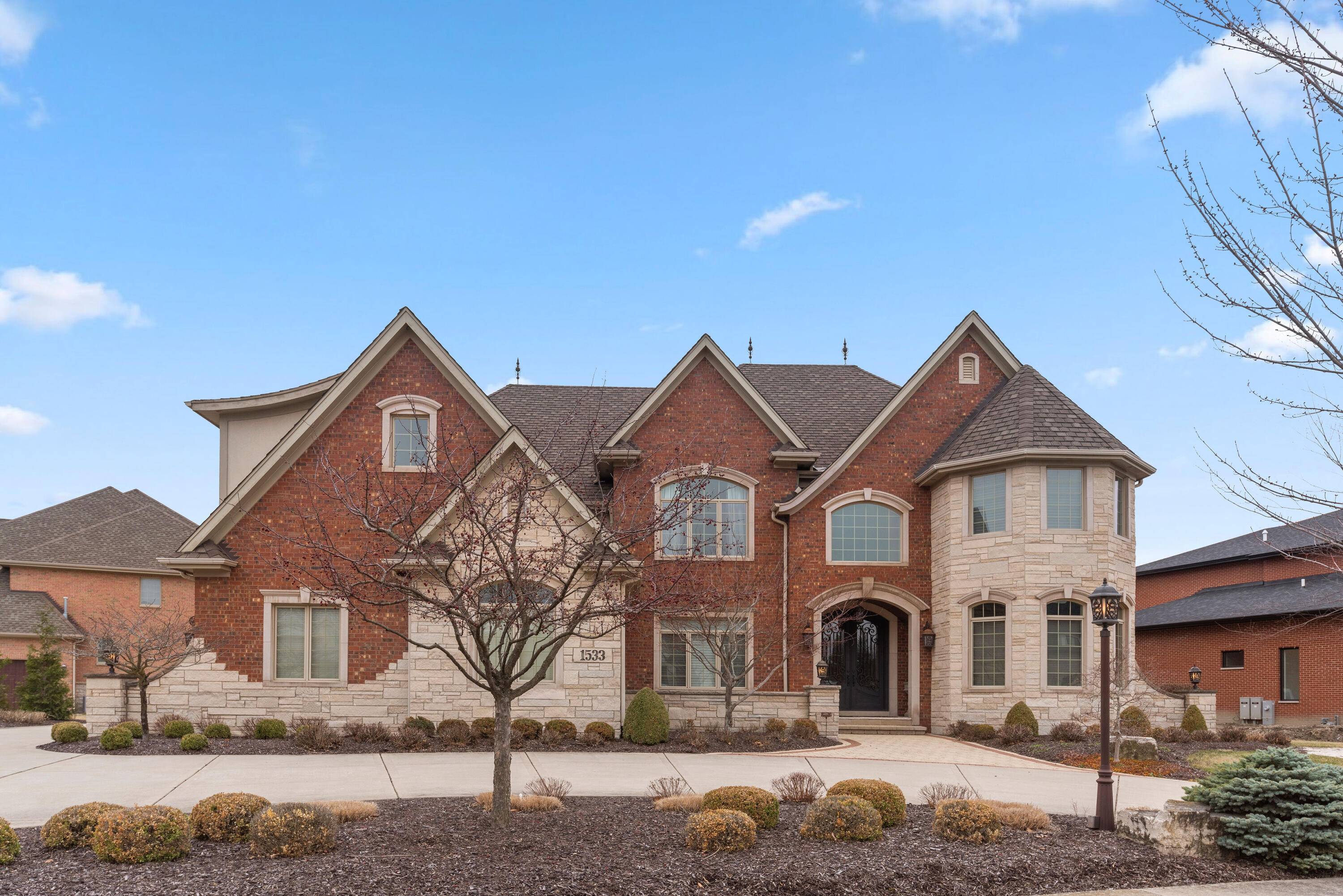 Munster, IN 46321,1533 Park West CIR