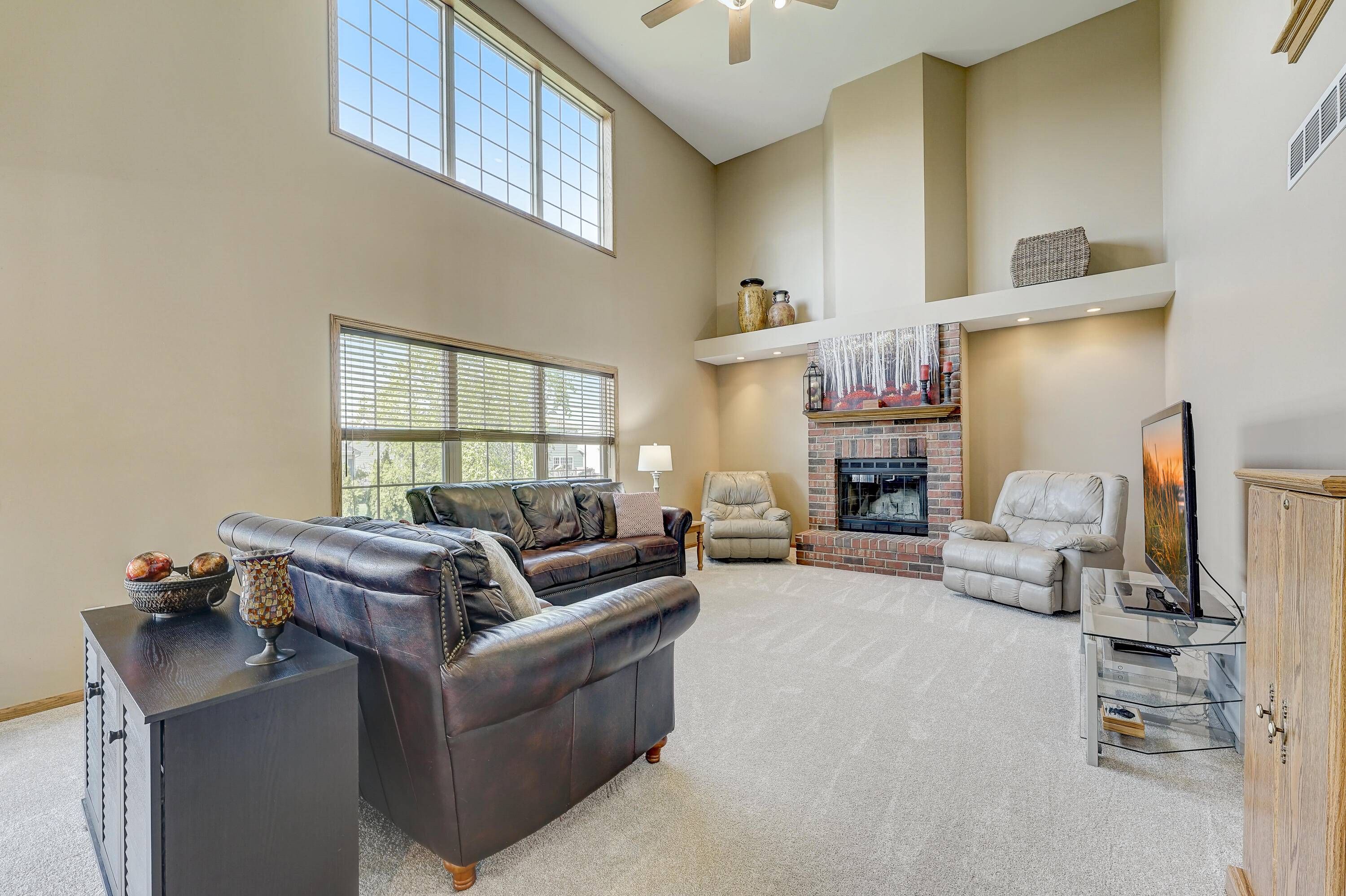 Munster, IN 46321,125 Salisbury DR