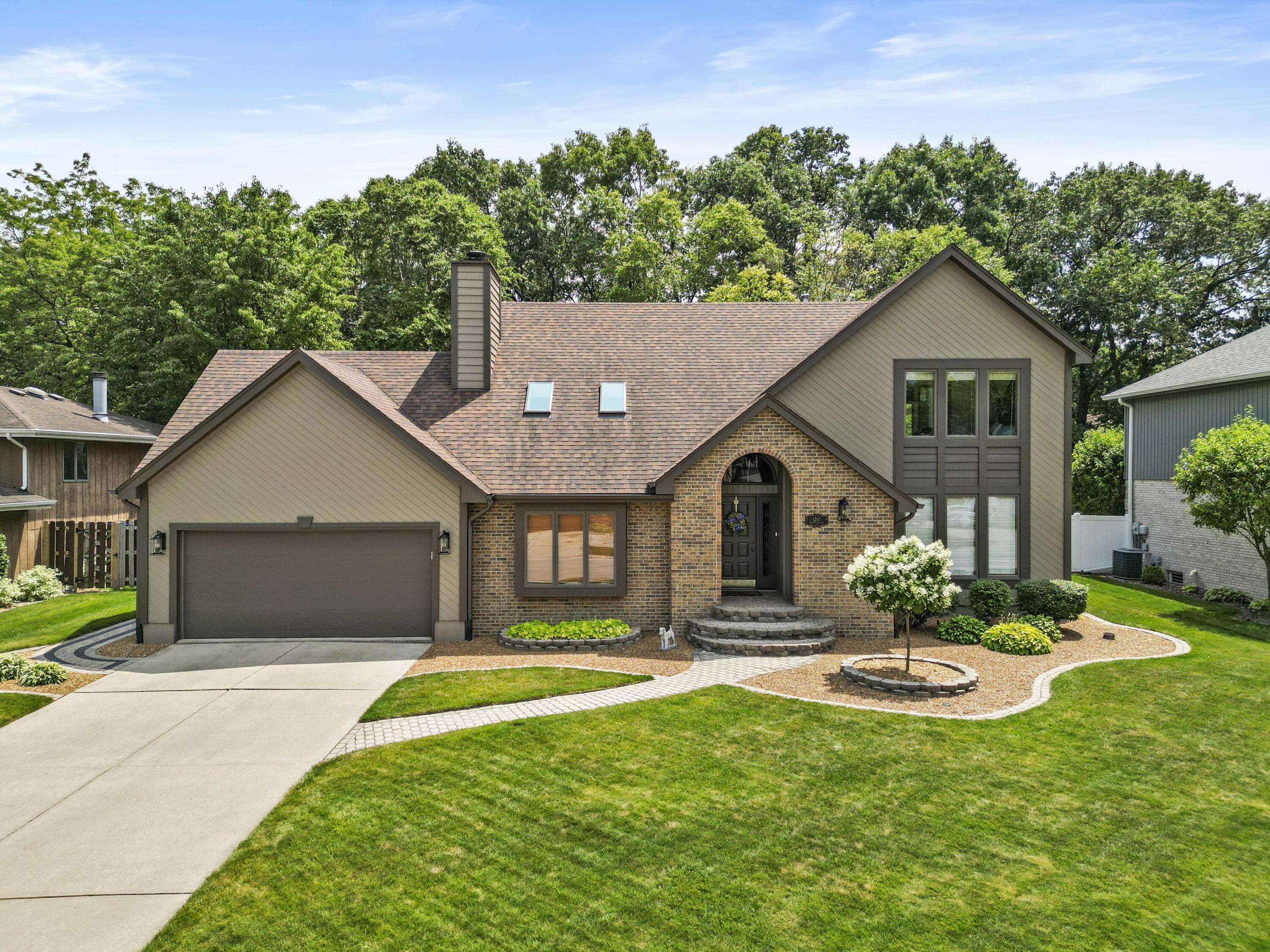 Schererville, IN 46375,1207 Woodhollow DR