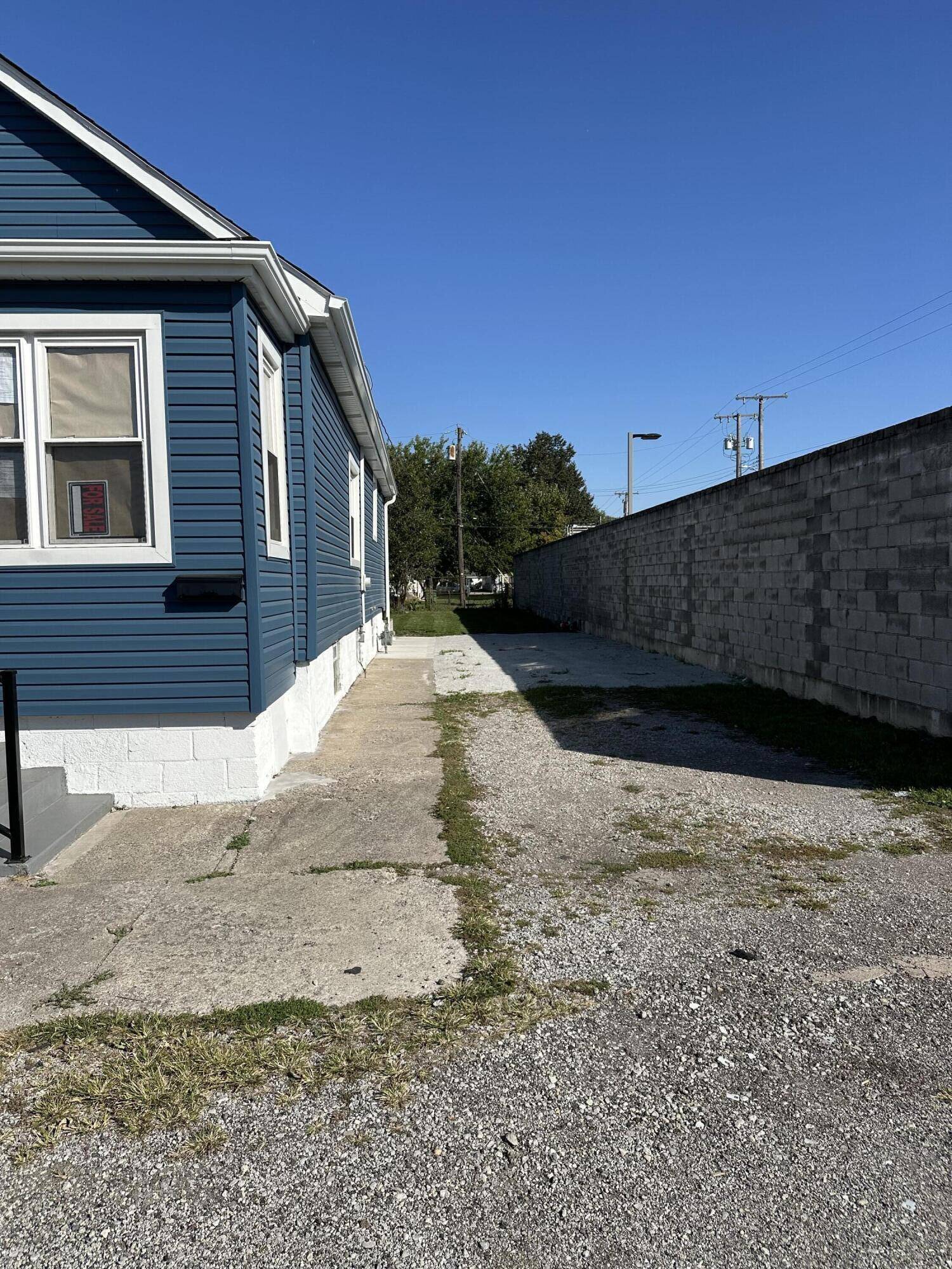 Hammond, IN 46327,4417 State Line AVE