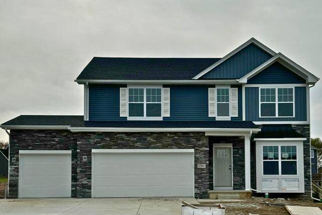 Crown Point, IN 46307,799 Cirque DR