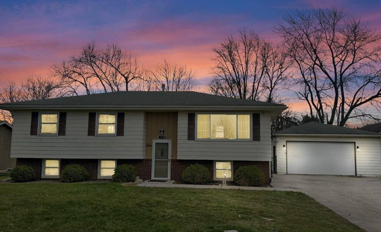 Crown Point, IN 46307,3907 Brookside DR