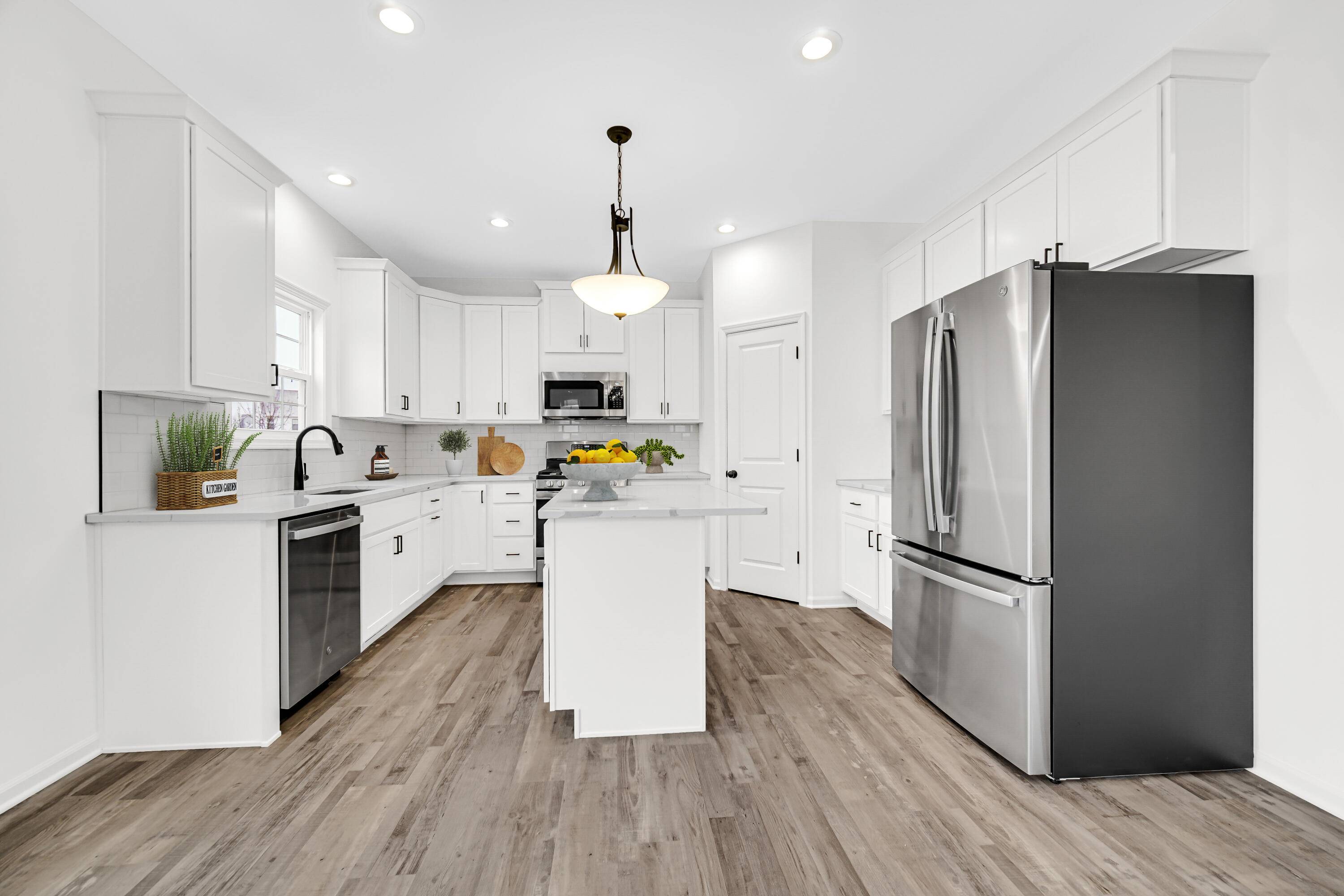 Chesterton, IN 46385,810 Idlewild LN