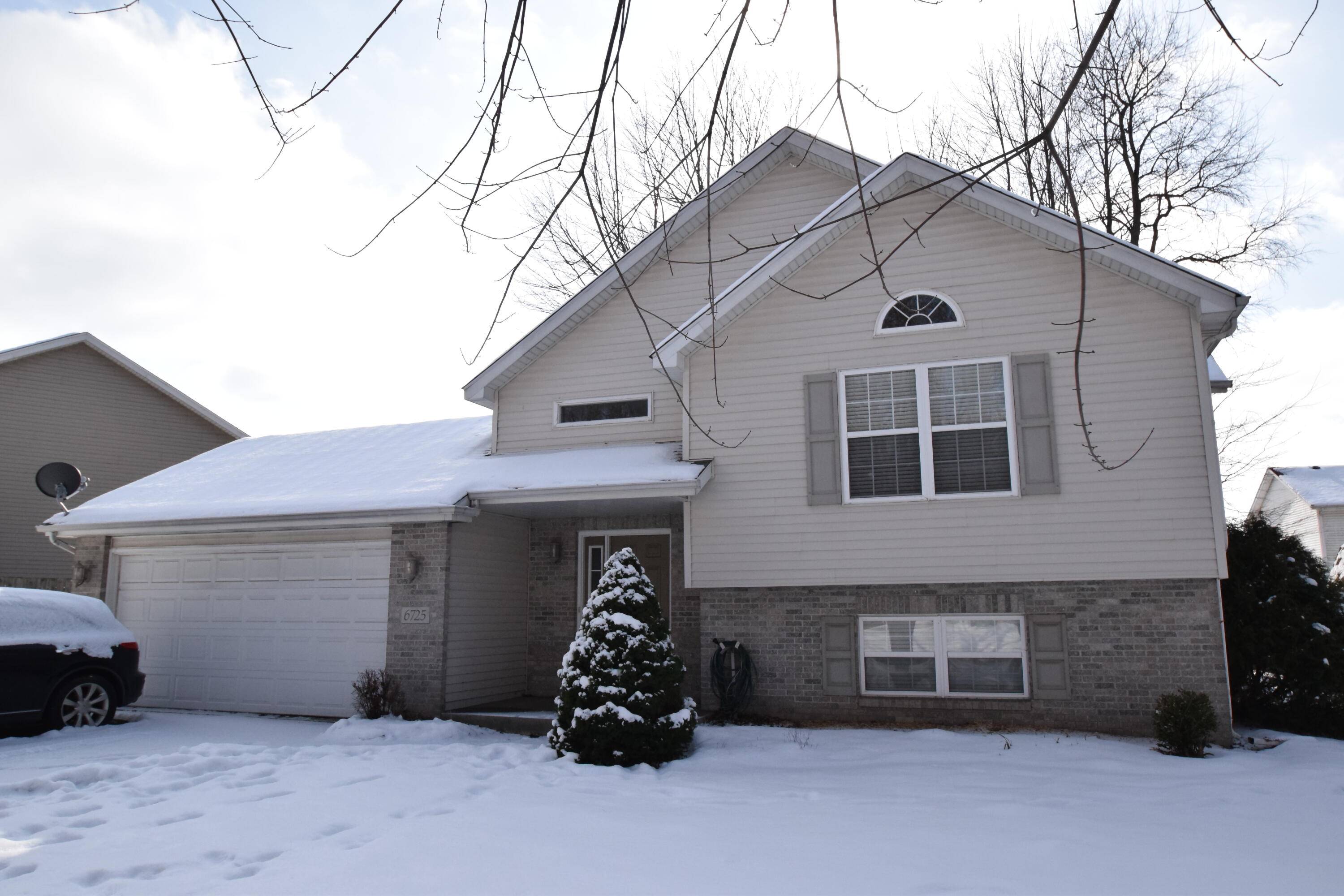 Portage, IN 46368,6725 Blackstone CIR