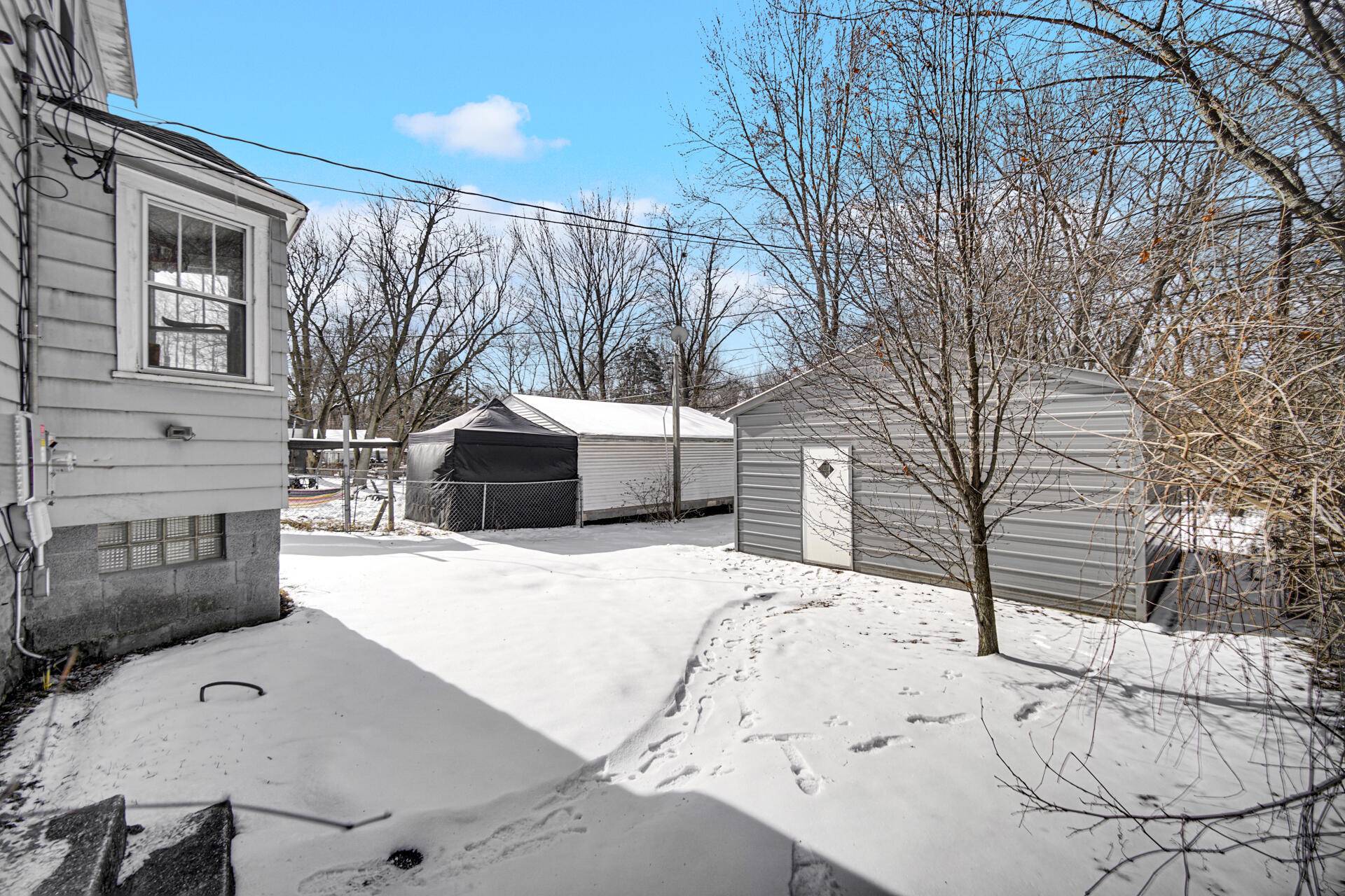 Hobart, IN 46342,3832 Missouri ST