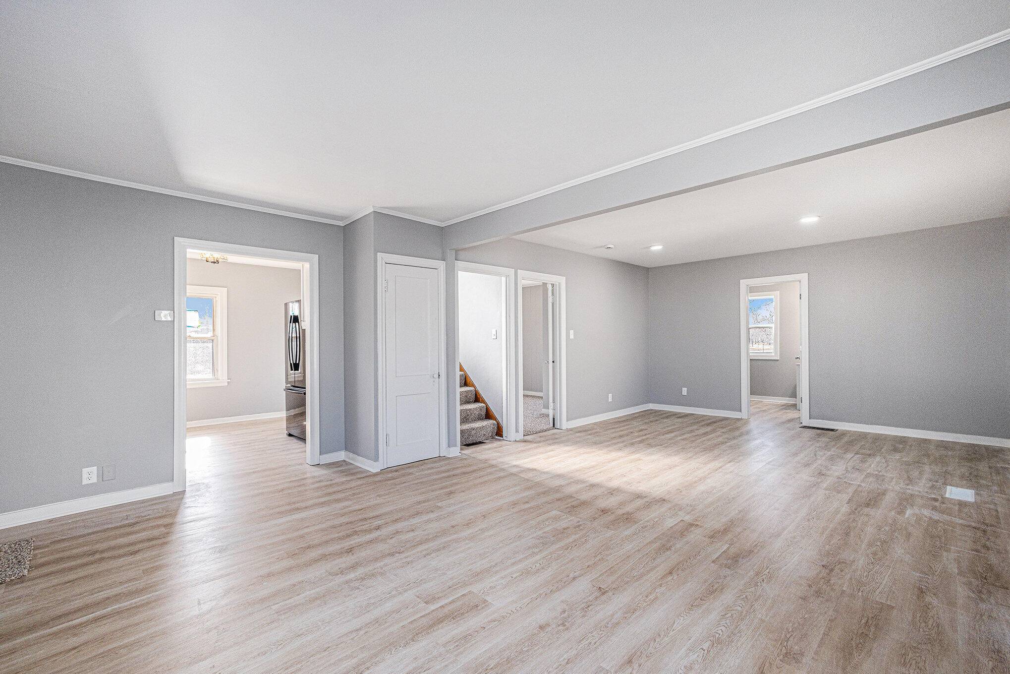 Munster, IN 46321,2156 Washington CIR