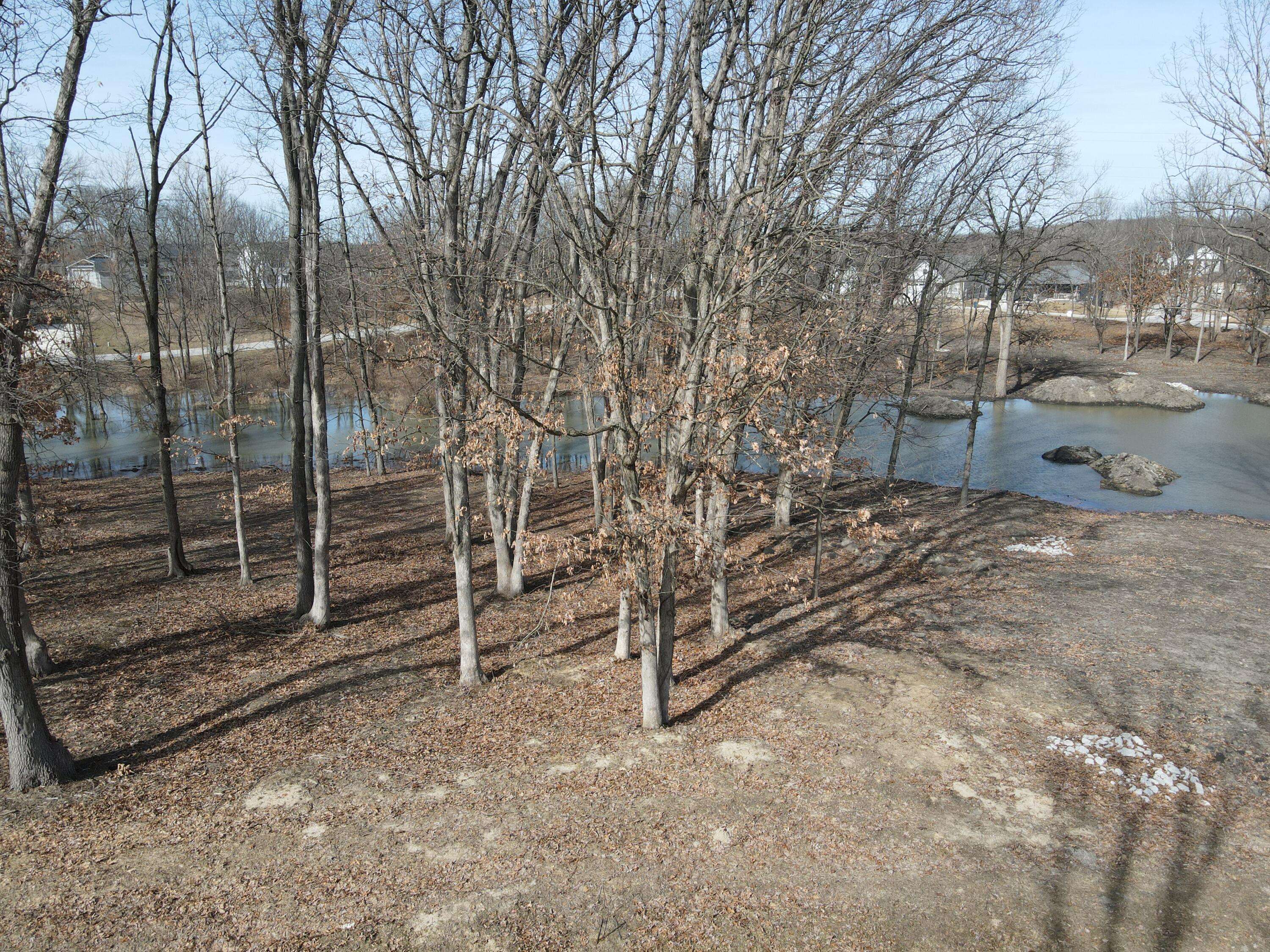Crown Point, IN 46307,735 Druim TRL