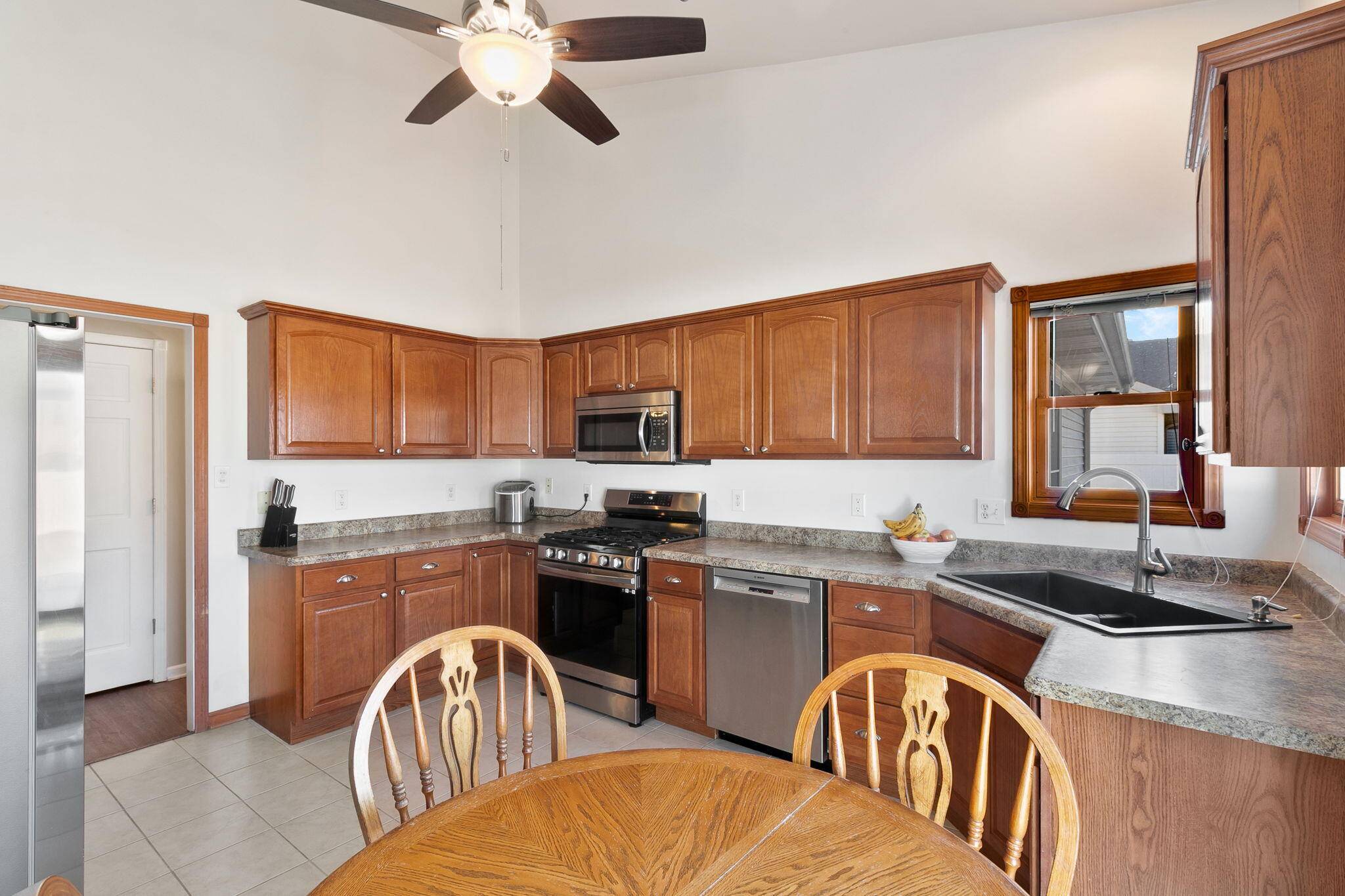 Lowell, IN 46356,814 Seminole DR
